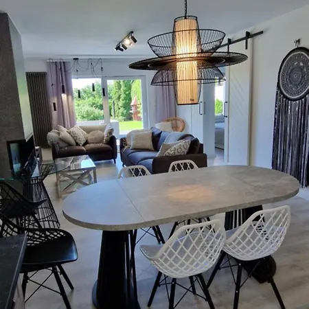 Apartment Orania 60m2 Z Ogrodem, Tarasem, Grillem